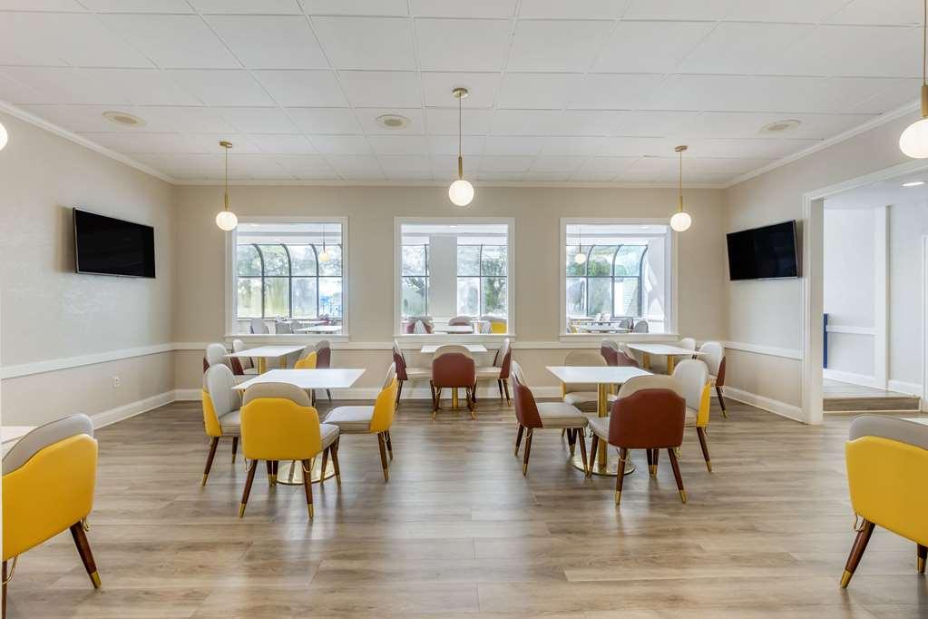 The Lux Hotel & Conference Center, Ascend Hotel Collection Waterloo Restaurant foto