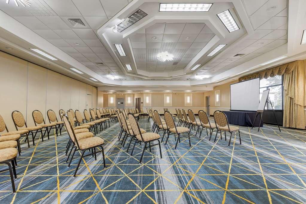 The Lux Hotel & Conference Center, Ascend Hotel Collection Waterloo Faciliteiten foto
