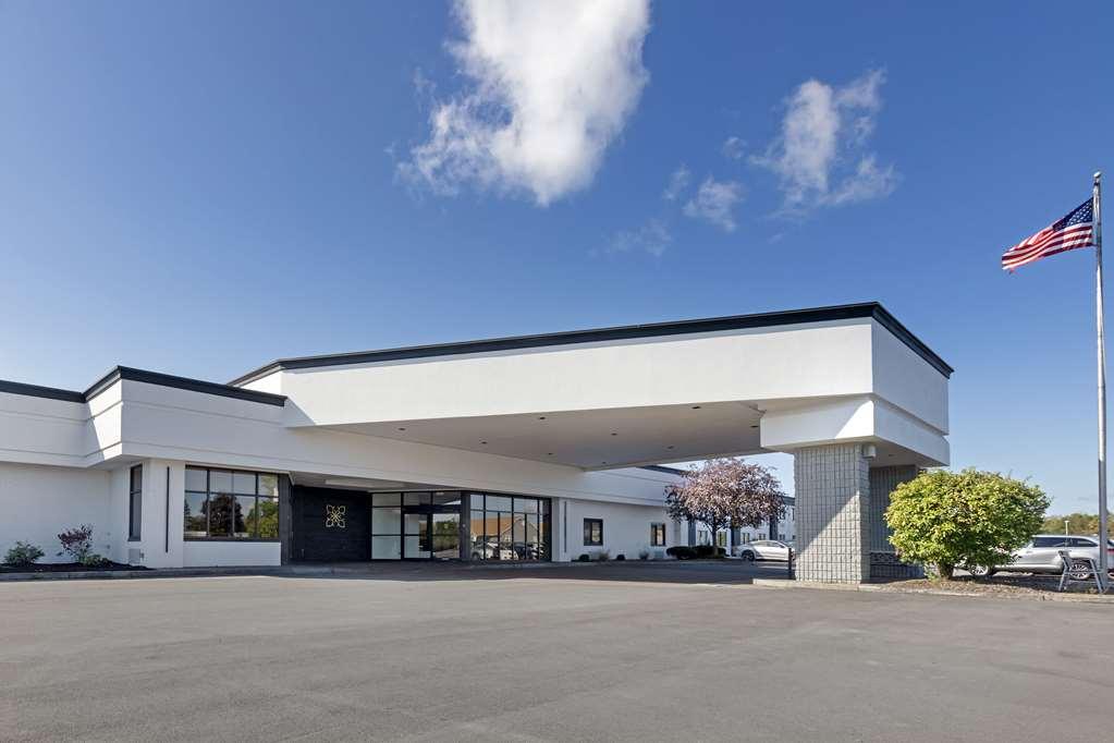The Lux Hotel & Conference Center, Ascend Hotel Collection Waterloo Buitenkant foto